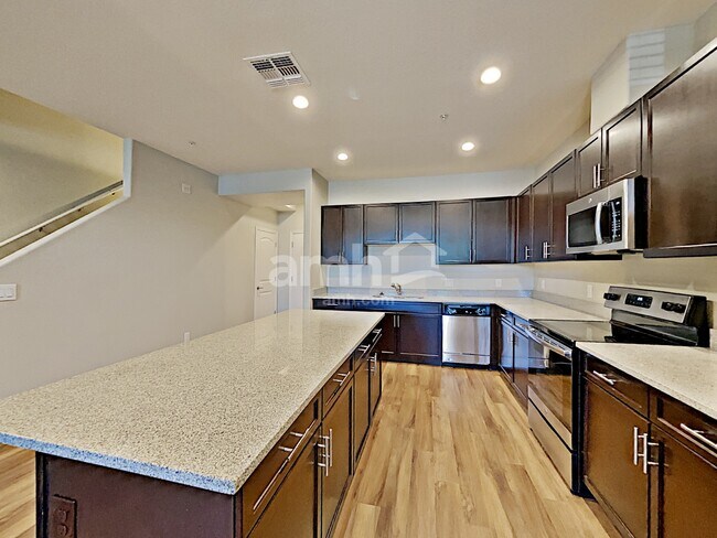 Foto del edificio - 20740 W Thomas Rd