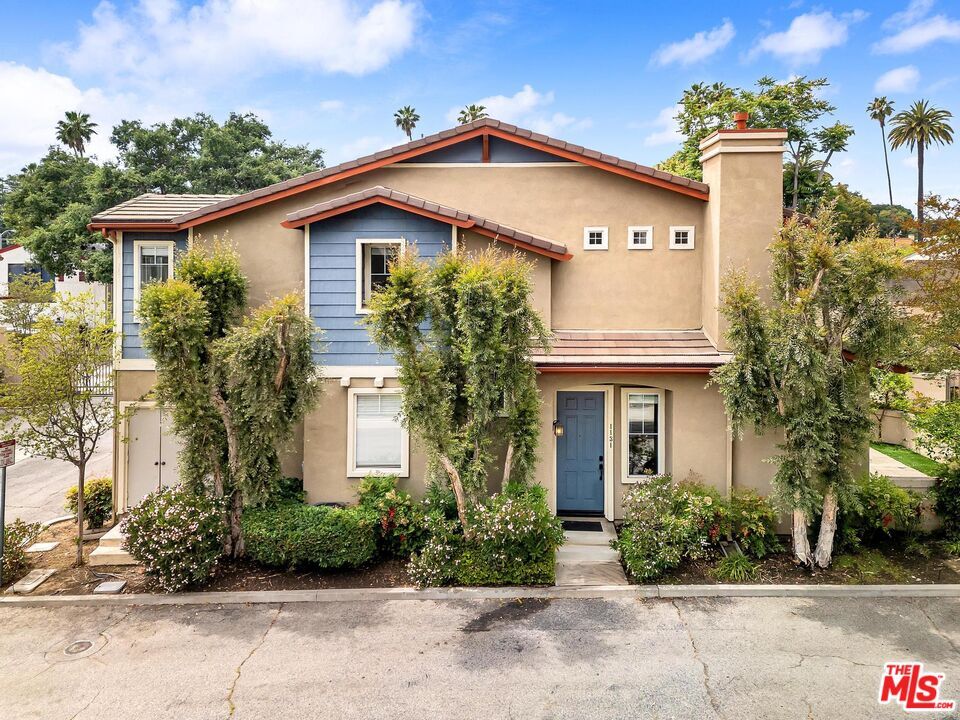 Primary Photo - 1131 Rosewalk Way