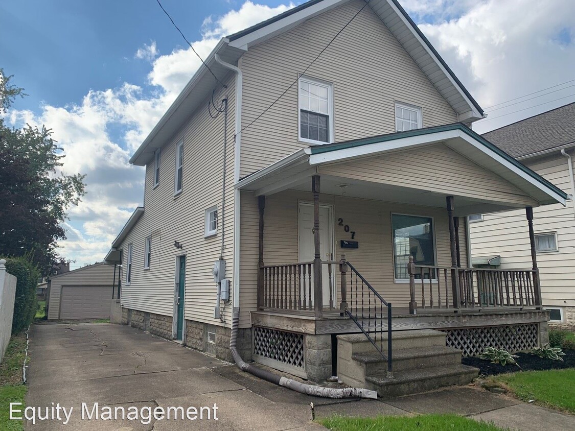 Foto principal - 3 br, 2 bath House - 207 E. Howard St.