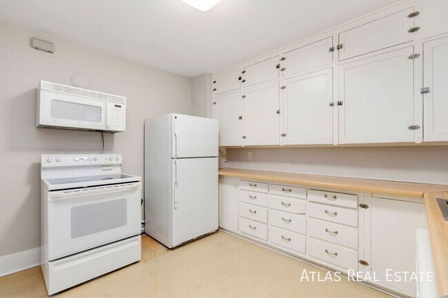 Foto del edificio - 1119 E 20th St