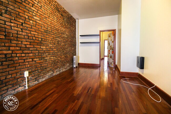 Building Photo - 181 Knickerbocker Ave