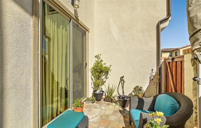 Foto del edificio - 418 Vista Dr