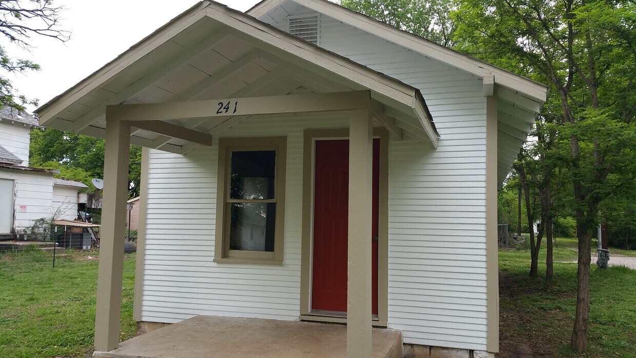 Foto principal - 214 NE 1st St