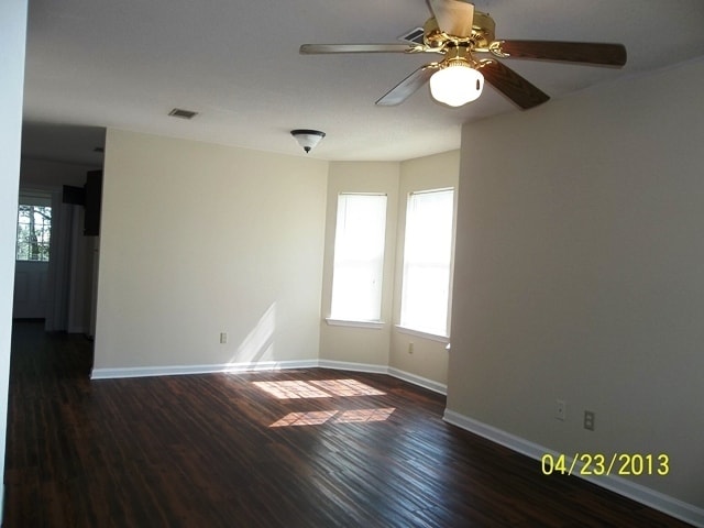 Building Photo - 6126 Vinnie Drive