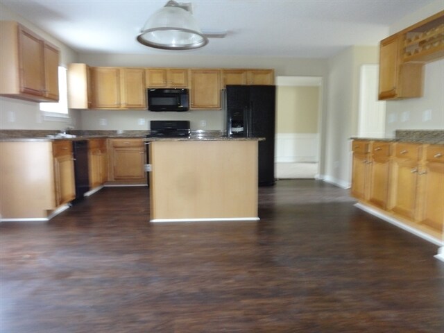 Building Photo - 336 Riverview Court