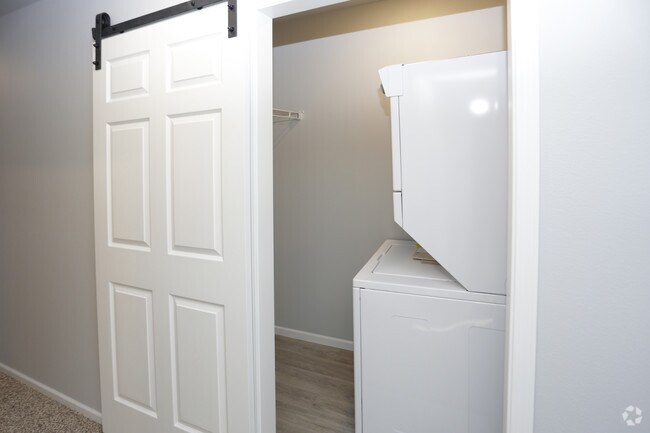 Red Door Townhomes Downtown Moorhead Apartments Moorhead Mn