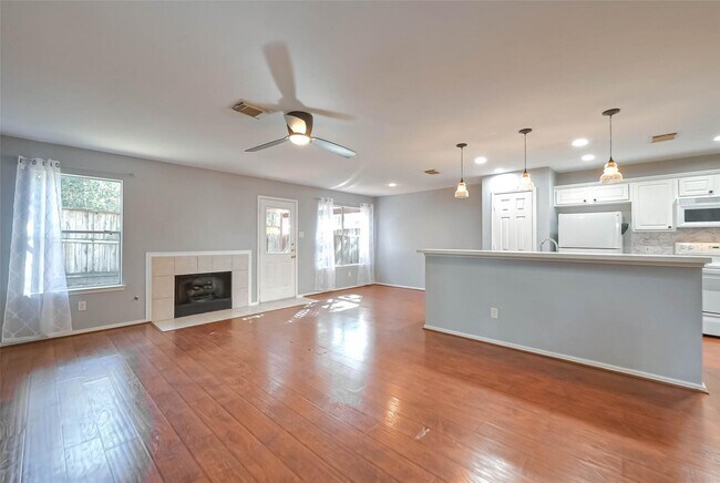 Building Photo - 78 Marble Rock Pl