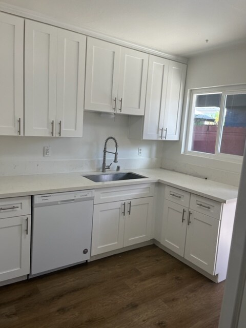 Building Photo - 563 Emory St