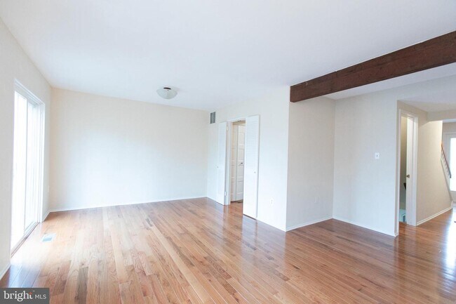 Foto del edificio - 3010 Sugar Ln