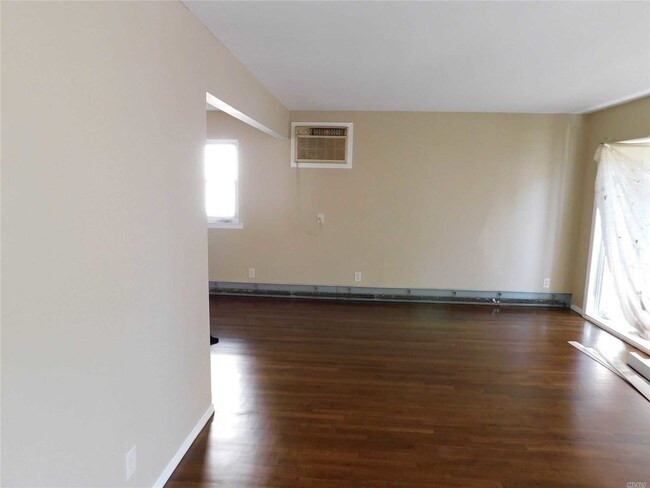Building Photo - 115 Remsen Ave