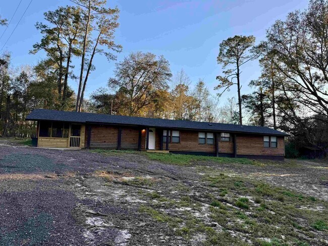 Building Photo - 1800 Kemp Rd