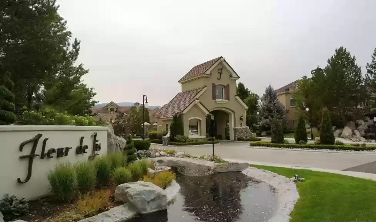 Foto principal - 9900 Wilbur May Parkway Unit 2406 / Just R...