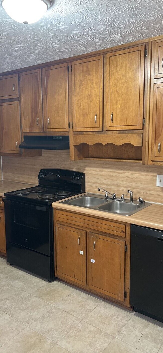 Foto del edificio - 396 Dixie Ct