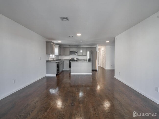 Foto del edificio - 496 S 18th St