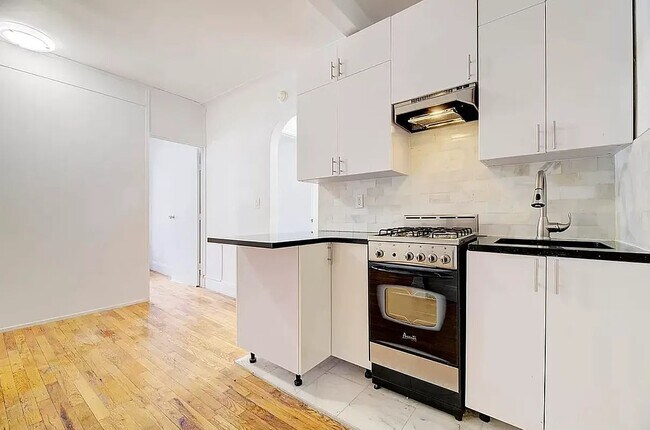 Foto del edificio - 301 East 53rd Street