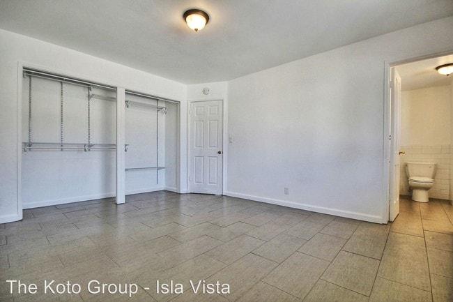 Building Photo - 6696 Del Playa Dr