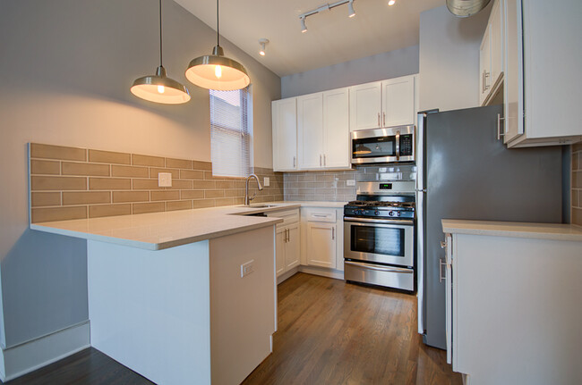 Building Photo - 1720 W 21st St