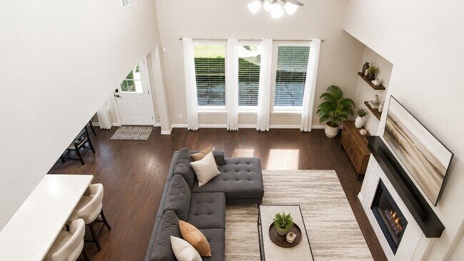 Building Photo - 4411 Woodridge Dr