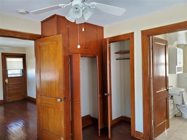 Foto del edificio - 1707 Sidney St