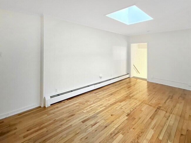 Foto del edificio - 527 Washington St