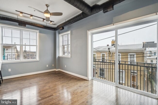 Photo - 207 Rector St Townhome