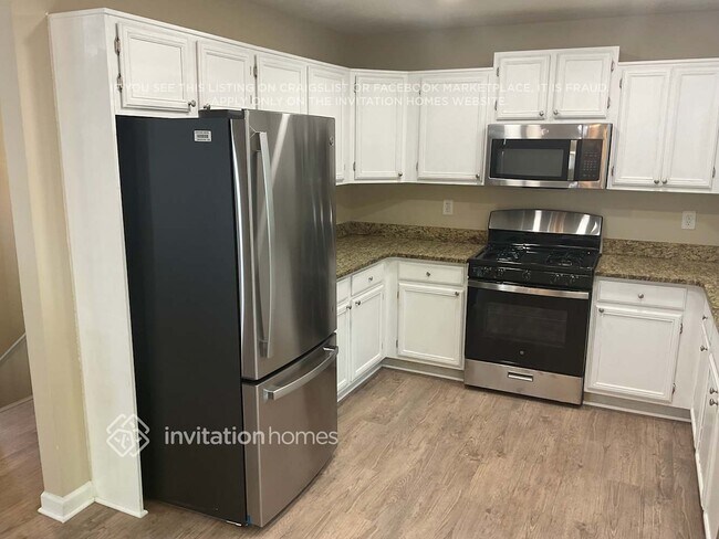 Foto del edificio - 5615 Princeton Oaks Dr