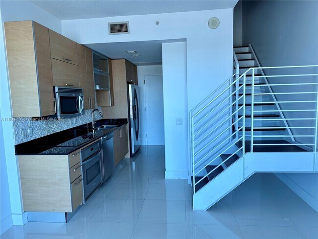 Foto del edificio - 60 SW 13th St