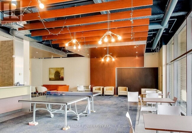 Photo du bâtiment - 35 Mariner Terrace