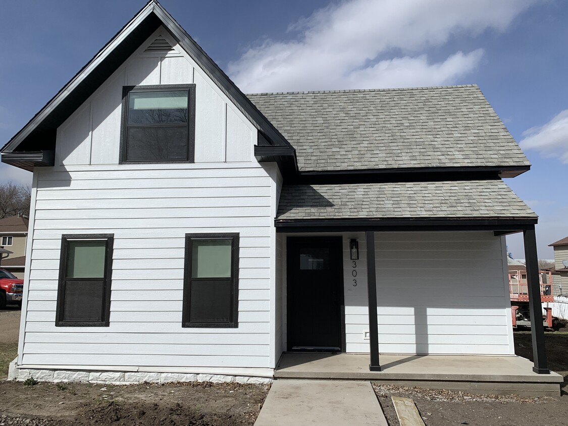 Foto principal - 303 12th St