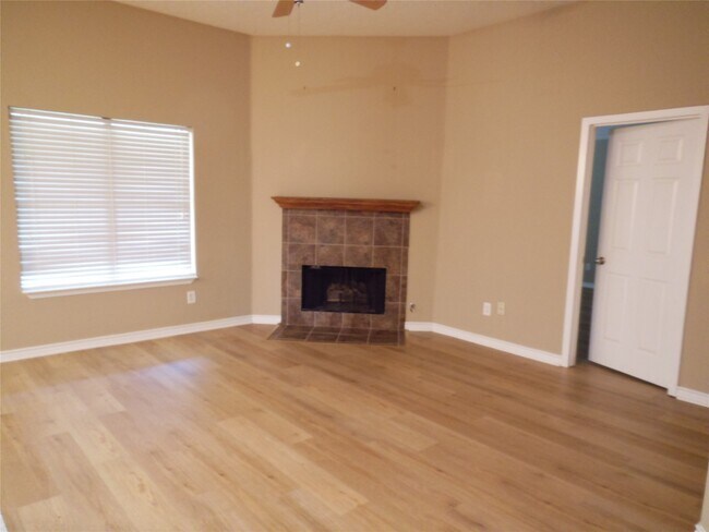 Building Photo - 5311 Misty Moon Dr