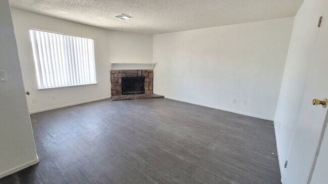Building Photo - 2377 Exeter Dr