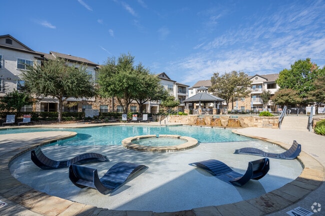 Luxury Resort-Style Pool - Villages at Turtle Rock