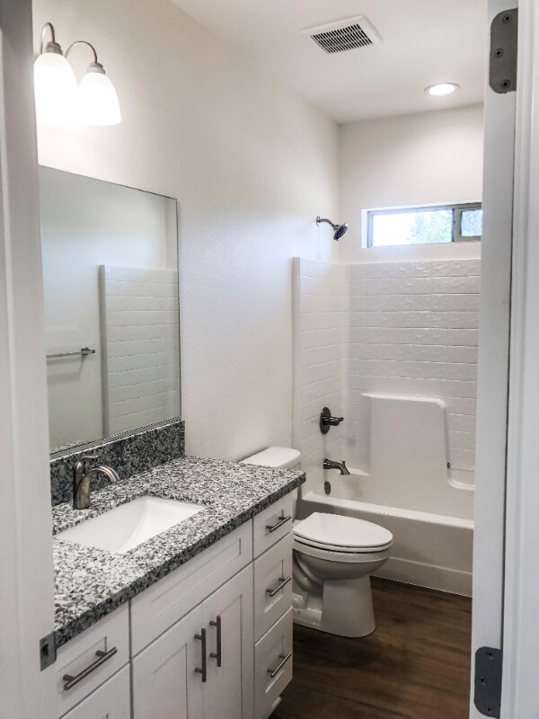 Foto del edificio - 6020 Peck Ln