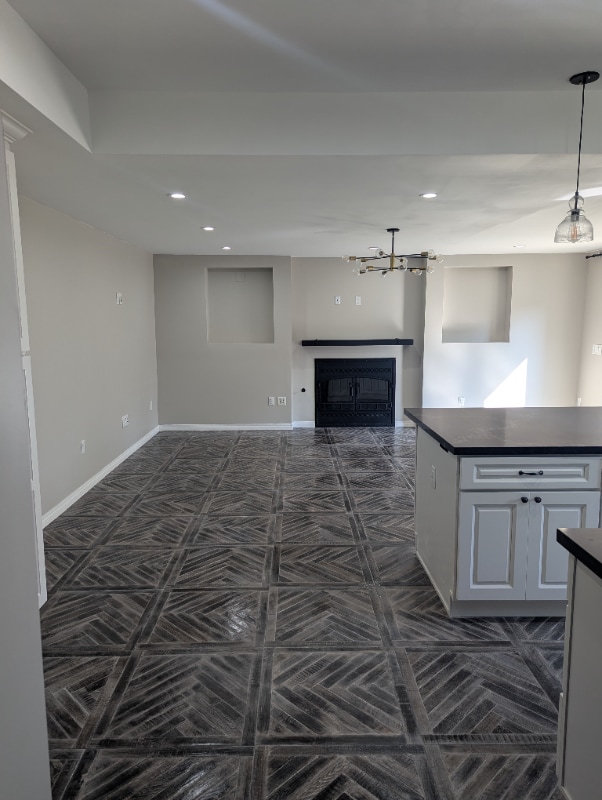 Building Photo - 3115 Hollycrest Dr