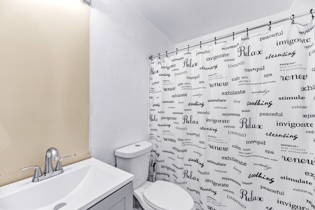 Foto del edificio - 13570 Lord Sterling Pl