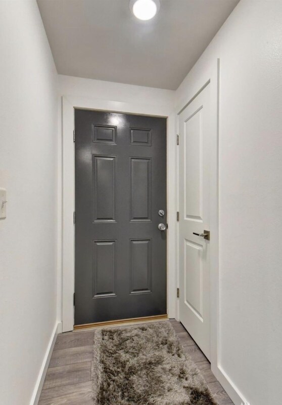 Foto del edificio - 9731 Holly Dr