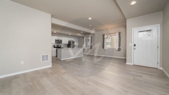 Building Photo - Beautiful Townhome located in the Townes at Woodmen Heights