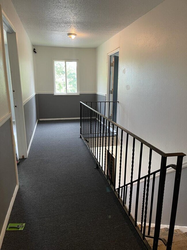 Building Photo - 1540 Brooke Park Dr