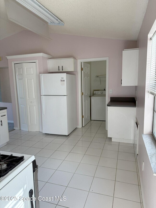 Foto del edificio - 7186 Hammock Lakes Dr