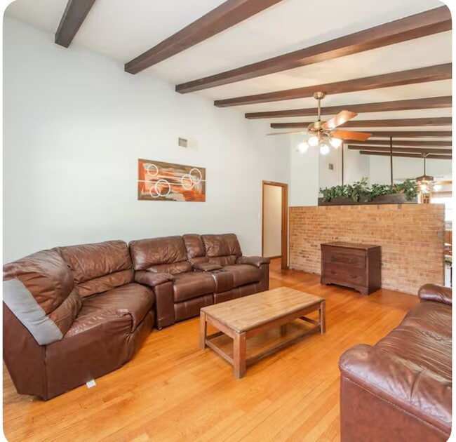 Building Photo - 5542 Turtle Creek Rd