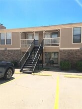 Building Photo - 8109 Foxfire Ln