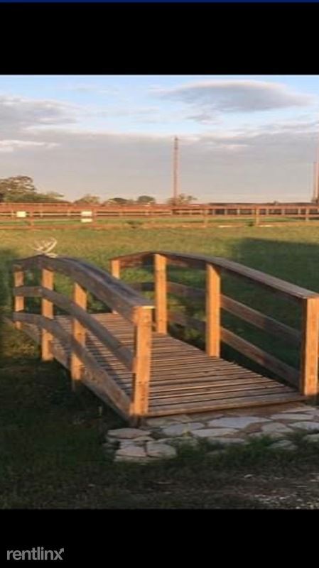 Foto del edificio - 3 br, 2 bath House - 1255 Vogelsang Rd