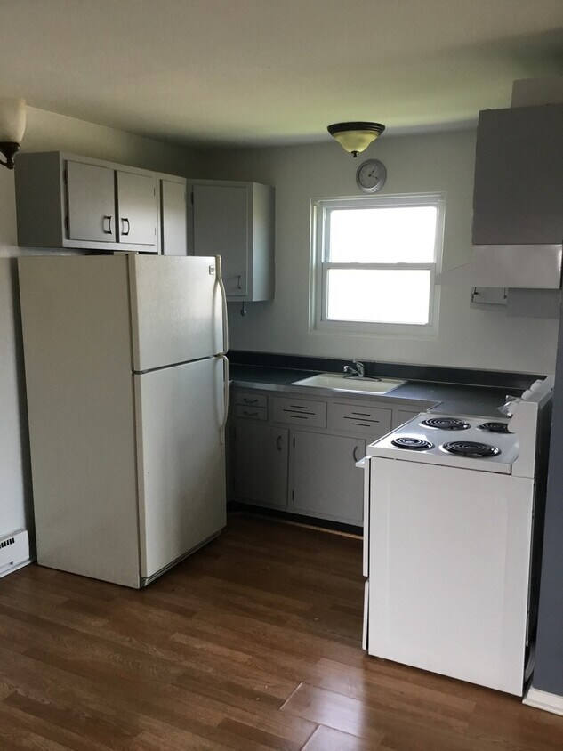 Foto principal - 435 N Hicks Rd