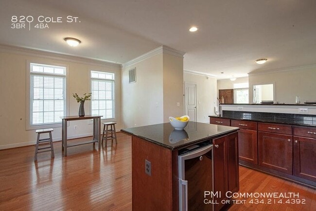 Building Photo - 3 Bed / 4 Bath Single Family (Available 4/1)