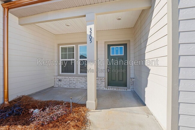 Building Photo - 3217 Venetian Dr