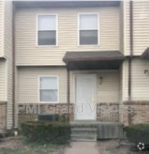Building Photo - 950 Edgar Dr