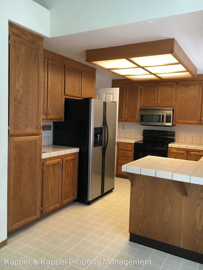 Foto del edificio - 1121 Willow Ln