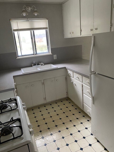 Building Photo - 3529 Bowling Ln