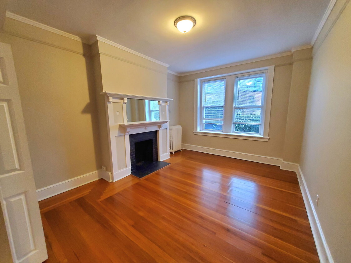 Foto principal - 27 Herrick Rd