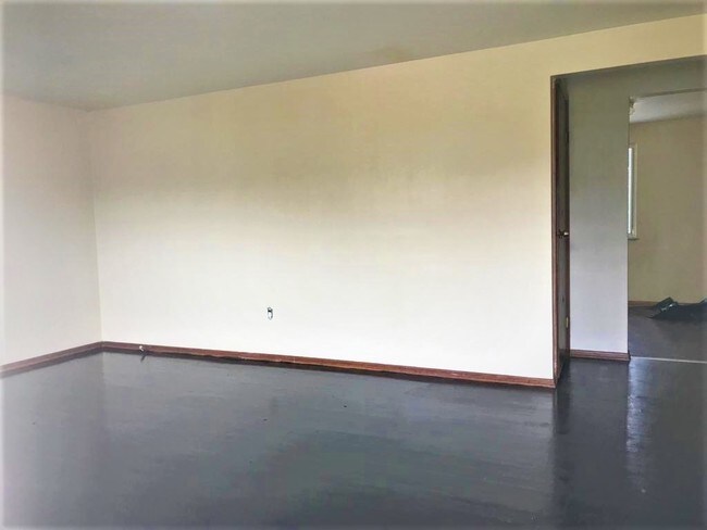 Building Photo - 144 General Braddock Dr